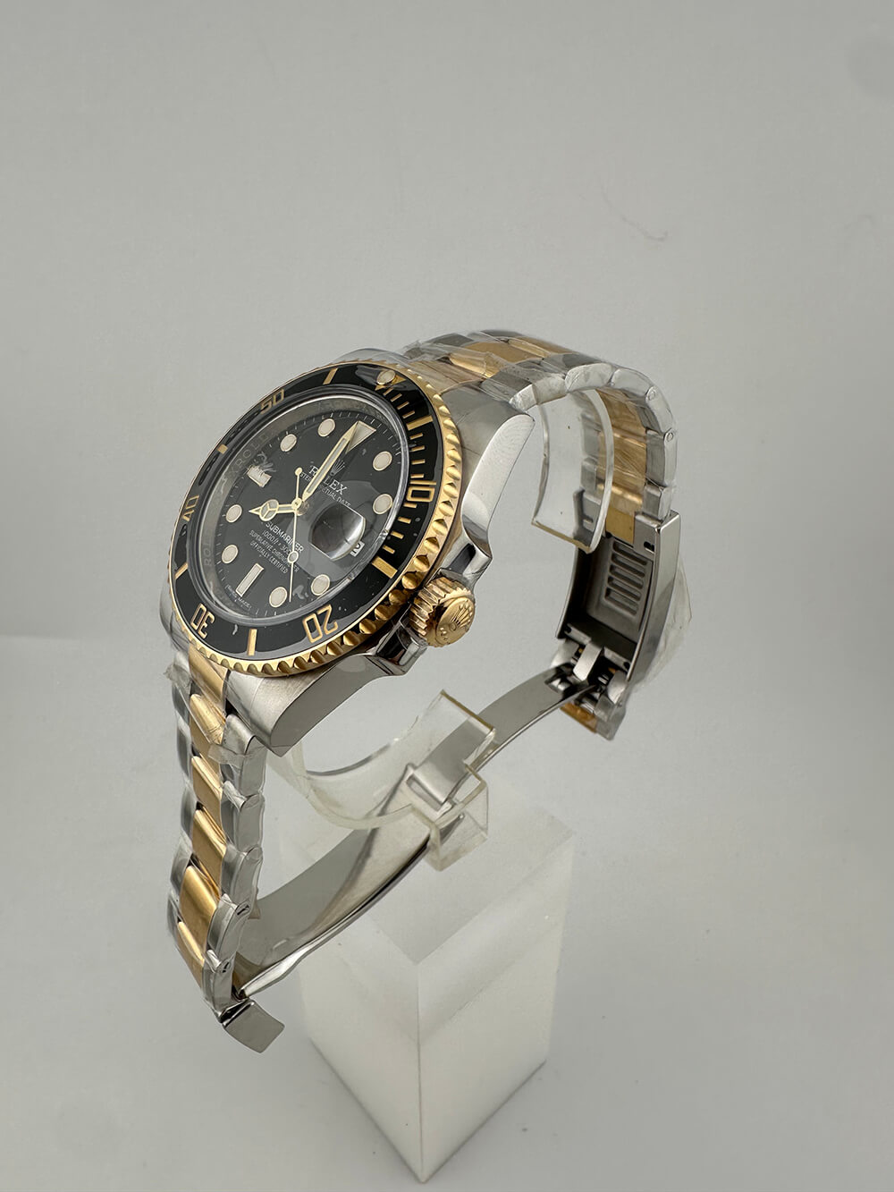 Rolex-submariner-date-03